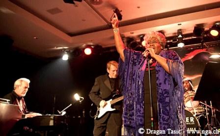 Dorothy Moore Band8884